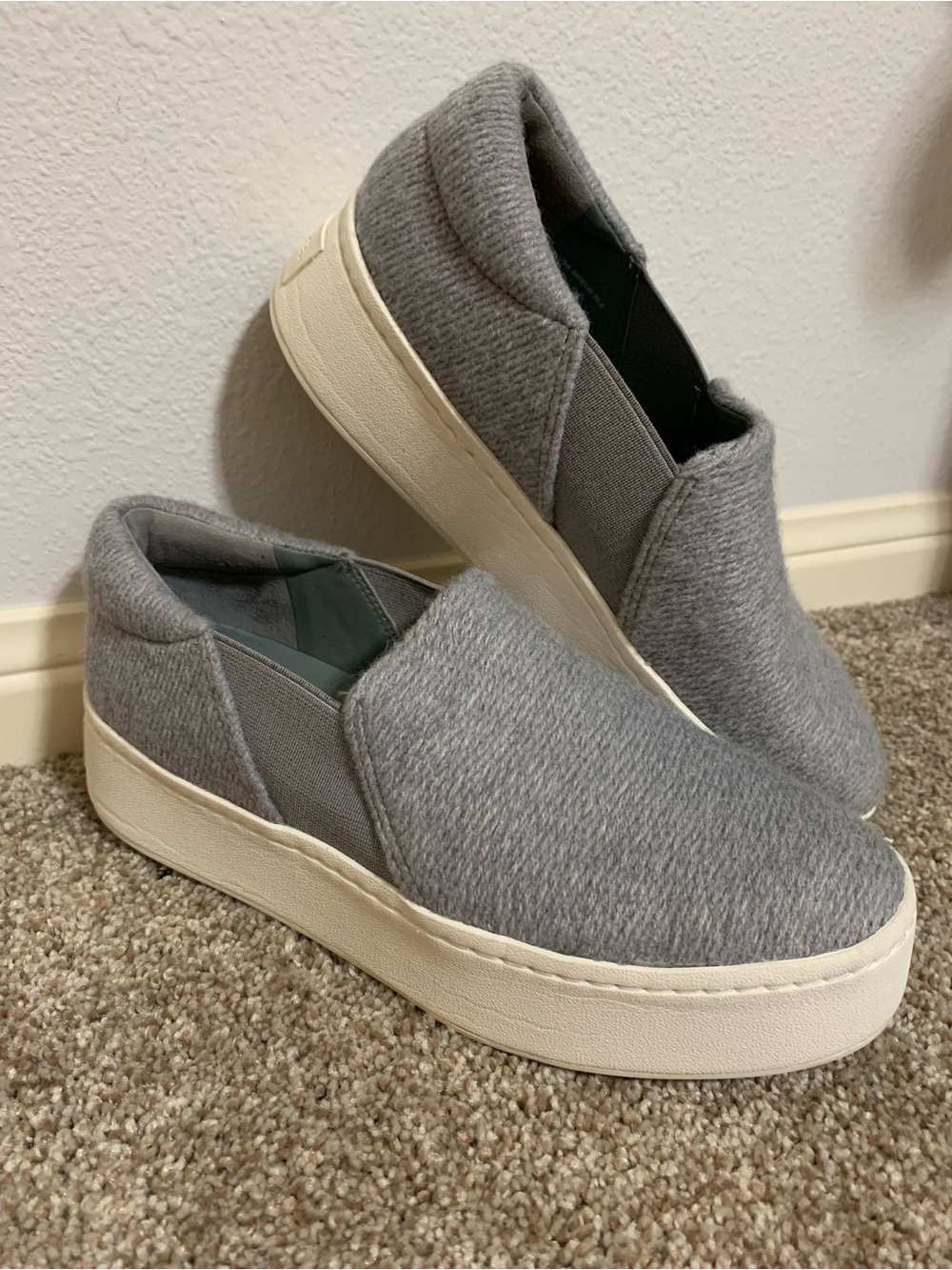 Vince Warren Gray Wool Felt Ribbed Textured Platform Slip On Sneaker Size 5.5
